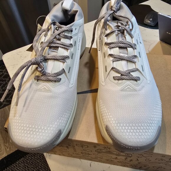 Nike x REACTX Pegasus Trail 5 GTX Gore-Tex SUMMIT WHITE/COLLEGE GREY MEN 13 NEW - Picture 4 of 14